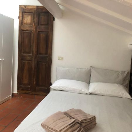 Il Tetto Fiorito Dell'Isola Apartment Milan Bagian luar foto