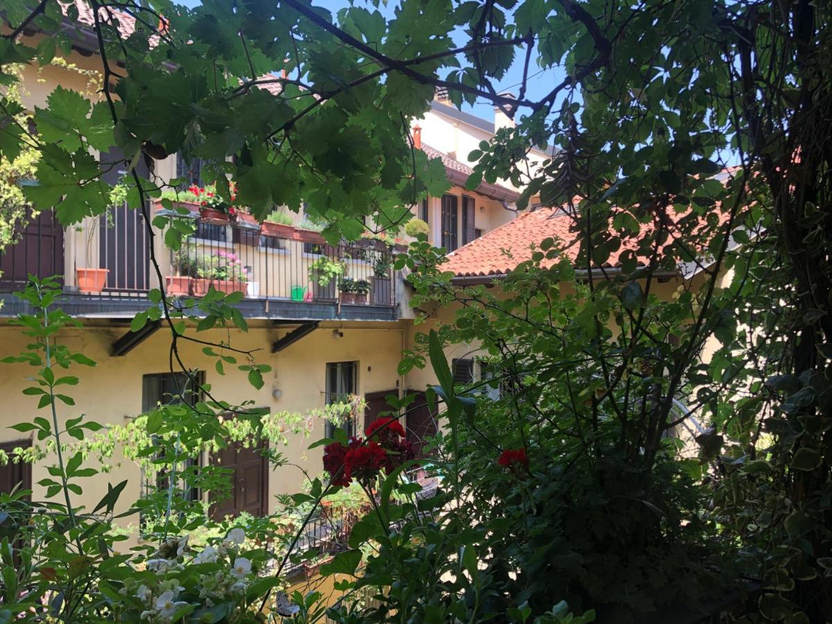 Il Tetto Fiorito Dell'Isola Apartment Milan Bagian luar foto