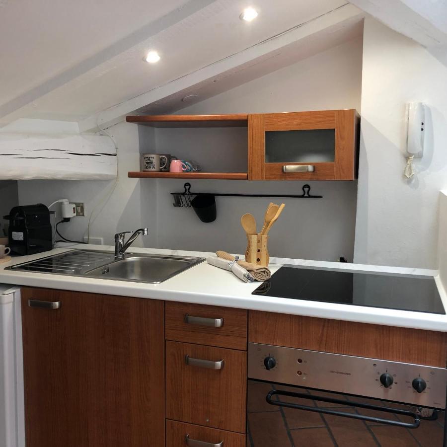 Il Tetto Fiorito Dell'Isola Apartment Milan Bagian luar foto